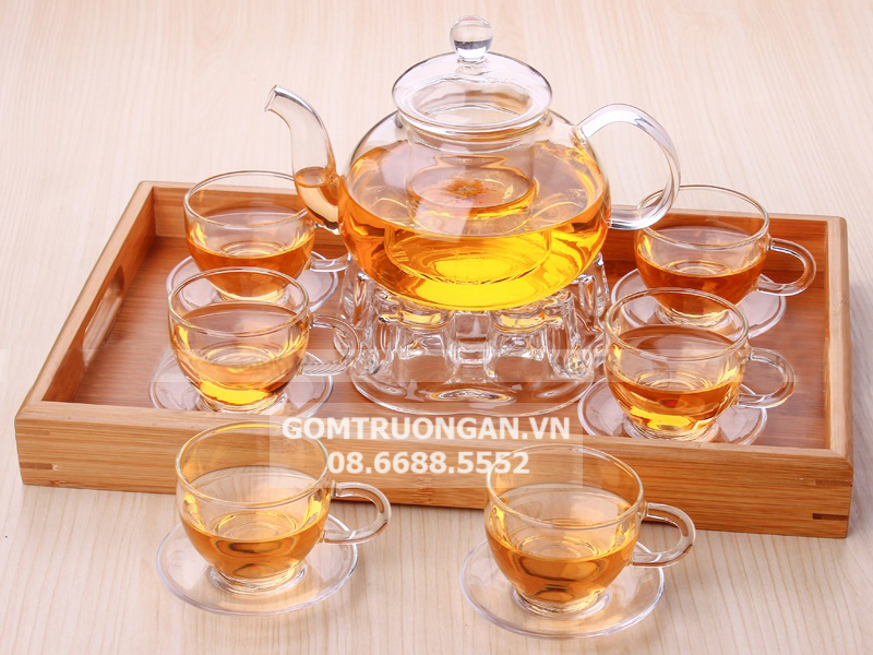 Ấm chén bằng thủy tinh – Trong suốt và tinh khiết