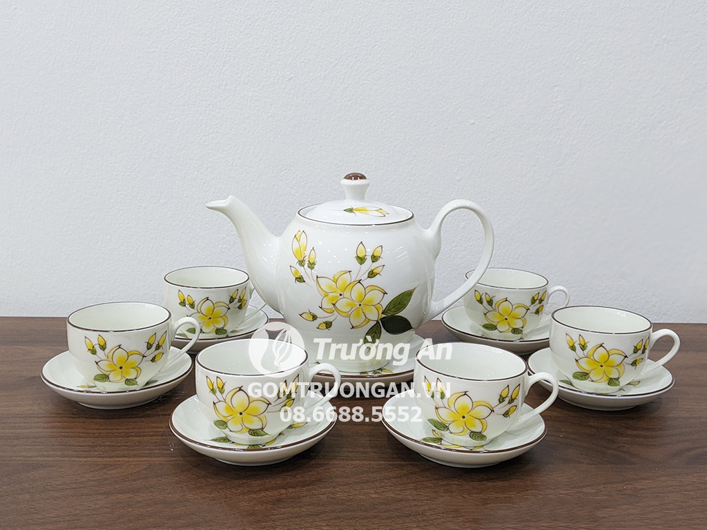 Đặc điểm nổi bật của ấm chén Bát Tràng