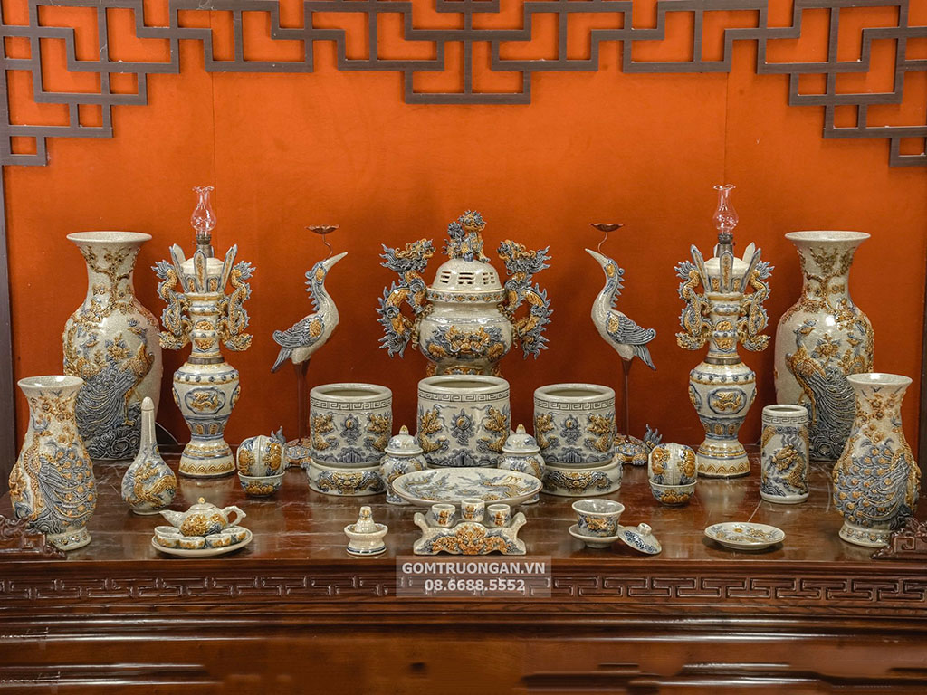 Ý nghĩa của đồ thờ cúng Bát Tràng trong văn hóa người Việt