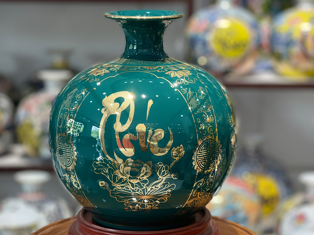 Top mẫu bình hút tài lộc phong thủy cho người mệnh Mộc