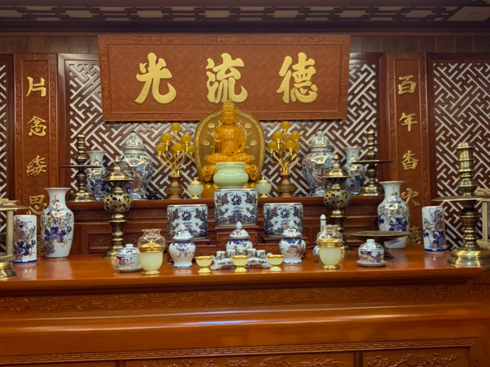 Trang trí bàn thờ Phật sao cho đúng và trang nghiêm