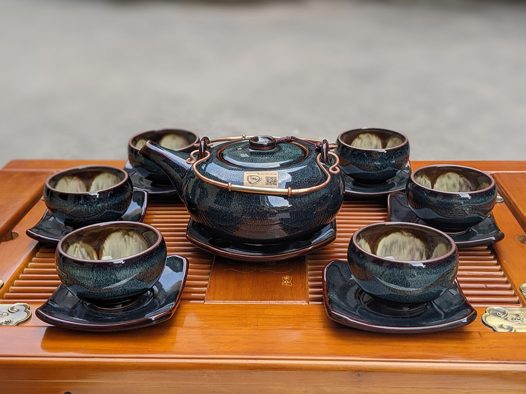 Bộ ấm chén Bát Tràng men hỏa biến dáng tây thi