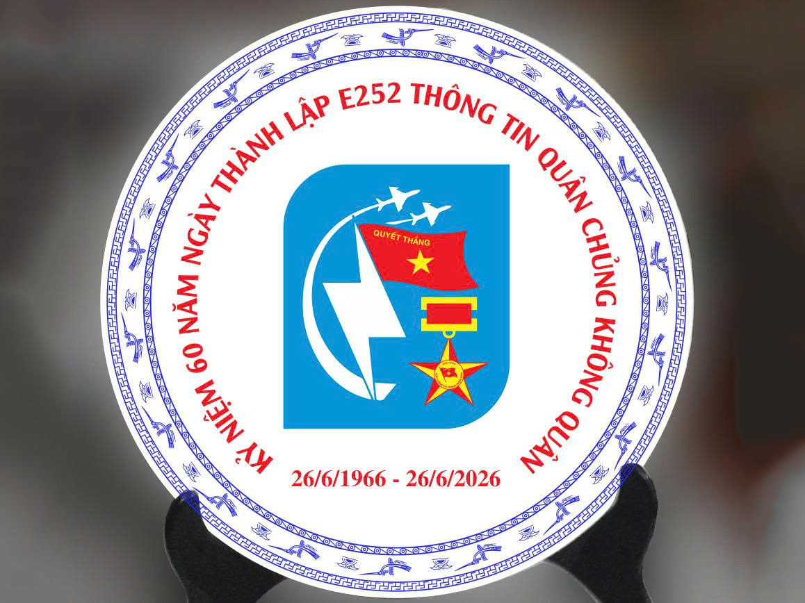 Đĩa cảnh in logo Quân Chủng Không Quân 1