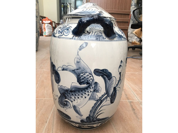 Chum rượu sứ vẽ sen 20 lít 3