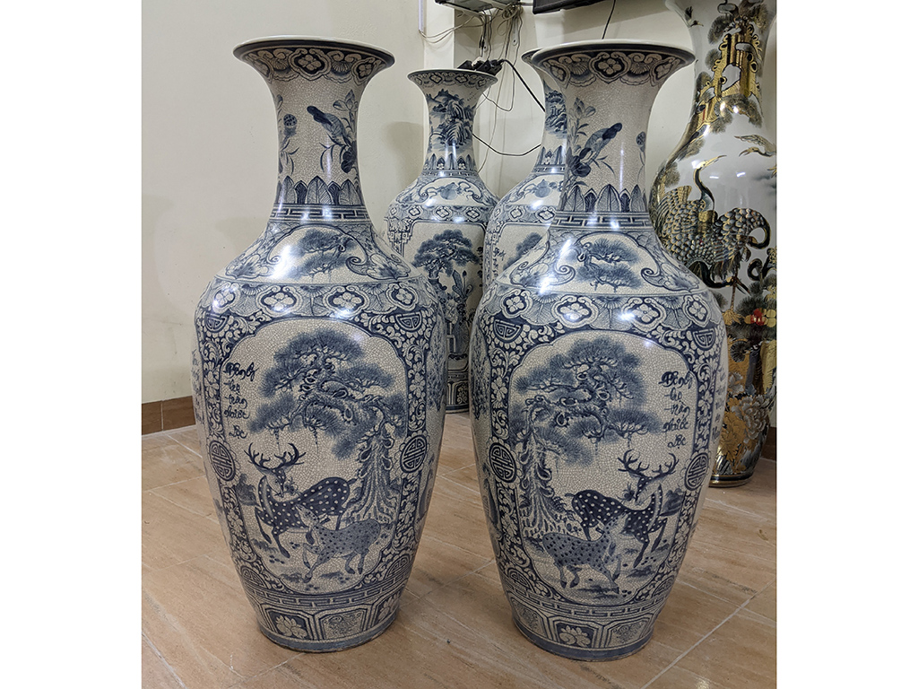 Bảo bình men rạn vẽ kỹ Tứ Quý 4