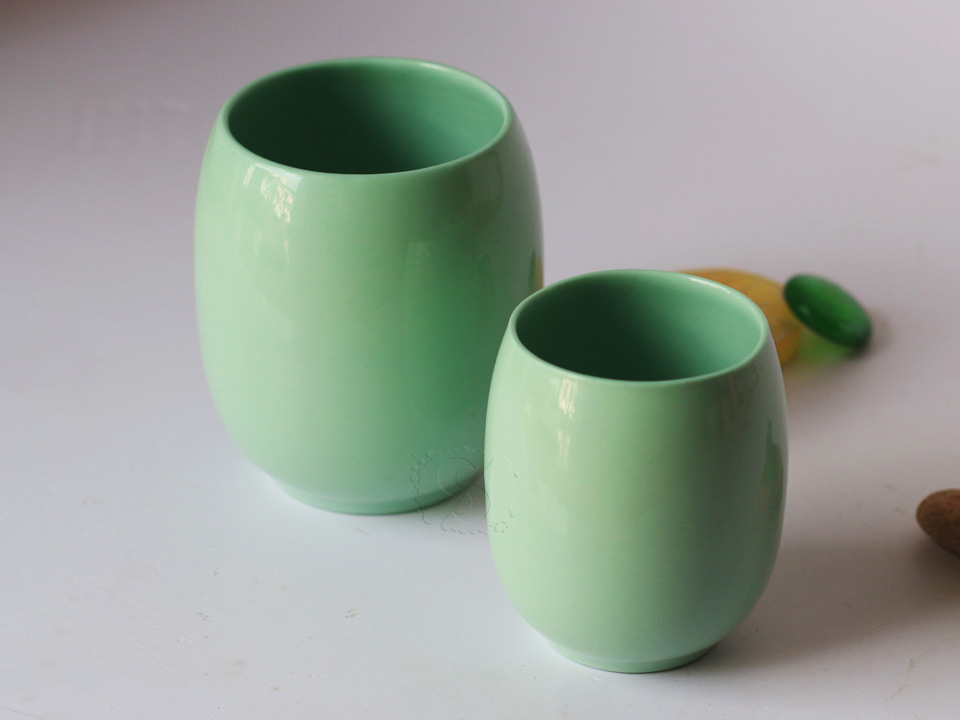 Ly sứ men cốt màu dáng thân bầu không quai 5
