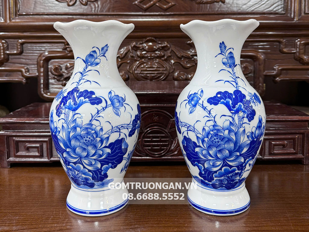 Lọ hoa bàn thờ miệng lượn men lam Vạn Phúc Trường An 35cm 3