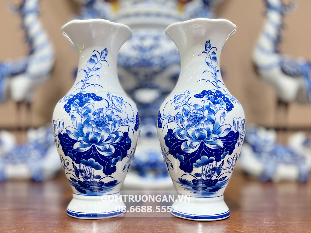 Lọ hoa bàn thờ miệng lượn men lam Vạn Phúc Trường An 35cm 2