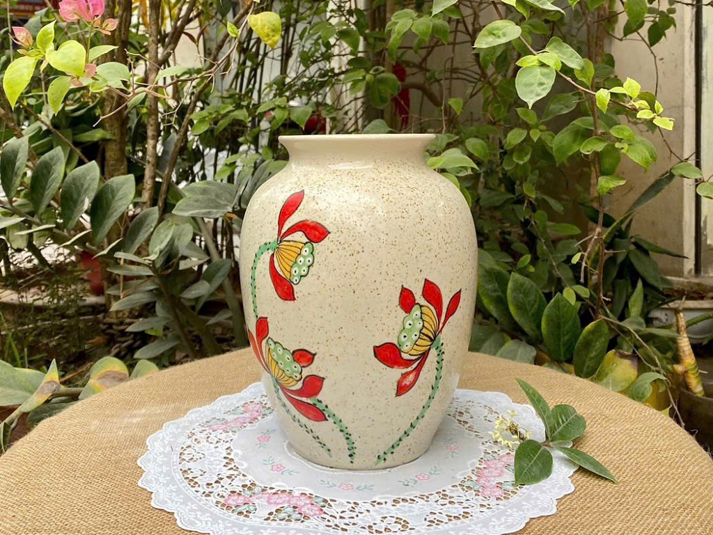 Bình hoa Bát Tràng trang trí decor vò nhỏ hoa sen men tiêu 1