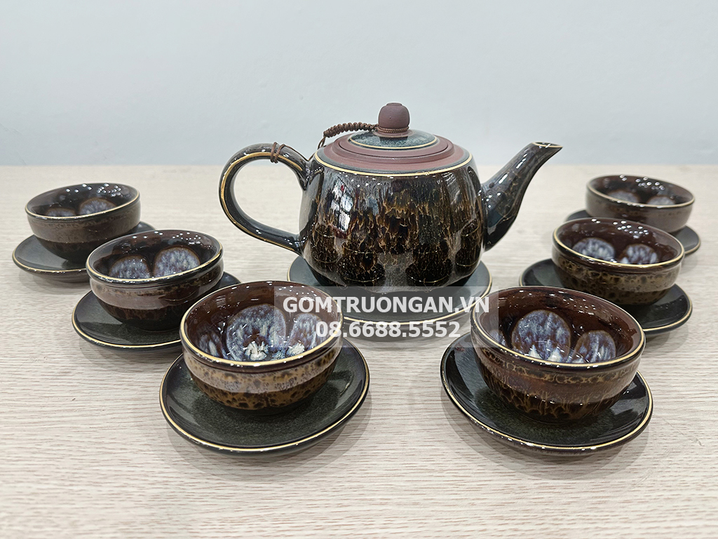 Chọn bộ ấm chén hợp phong thủy