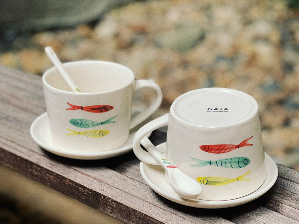 Bộ tách cafe Bát Tràng vẽ tay cá đàn 1