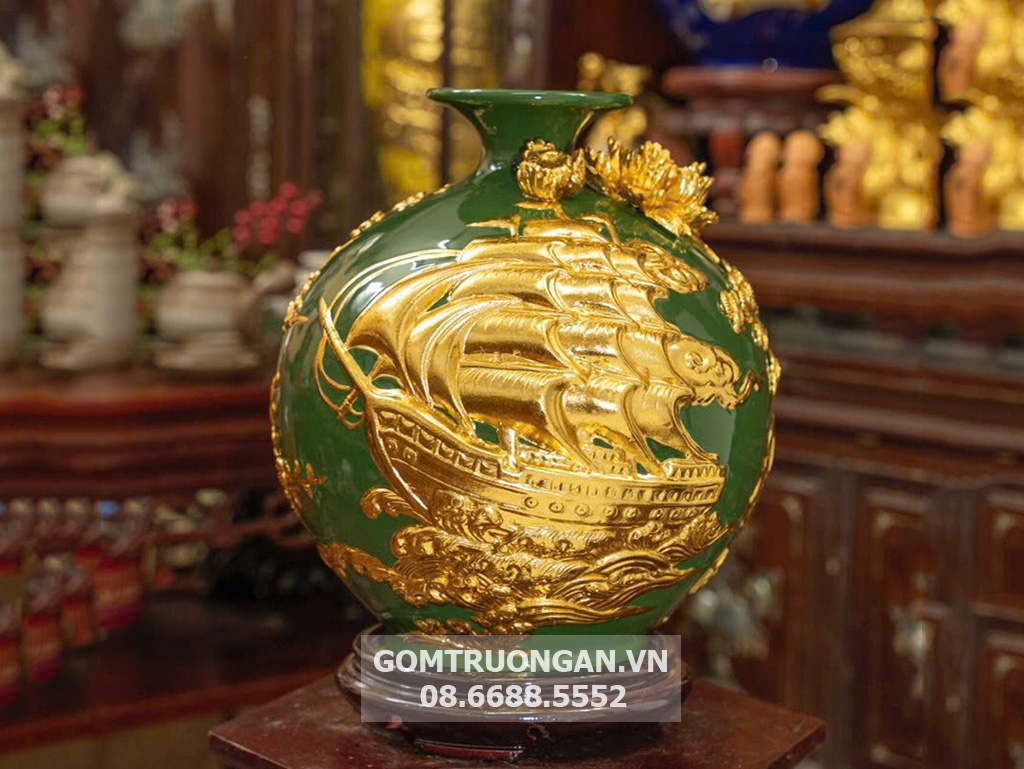 Bình hút lộc đắp nổi dát vàng Thuận Buồm Xuôi Gió mệnh mộc 30cm 1