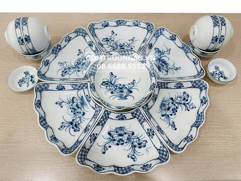 Bộ bát đĩa thờ cúng men trắng vẽ Hoa Sen cỡ to 1