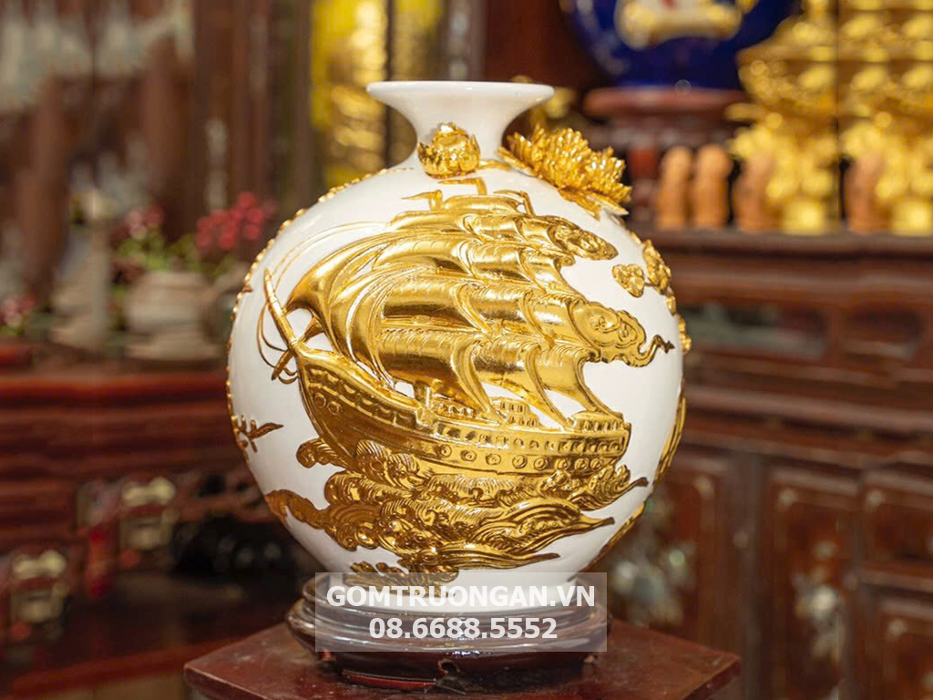 Bình hút lộc đắp nổi dát vàng Thuận Buồm Xuôi Gió mệnh Kim 30cm 1