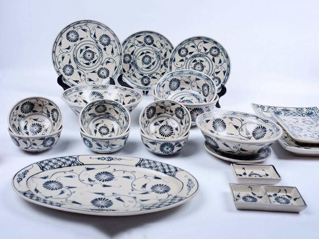 Bộ bát đĩa hoa cúc dây vẽ tay 19 sản phẩm 1