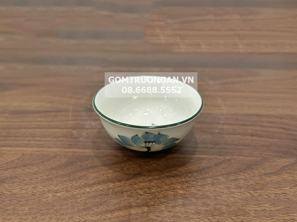 Bát mắm men kem vẽ hoa sen xanh 1