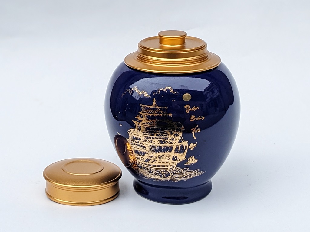 Hộp đựng chè xanh tím vẽ vàng Thuận Buồm Xuôi Gió 2