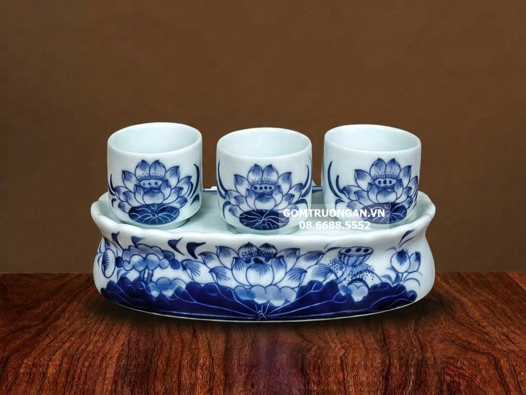 Kỷ chén rượu cong 3 men xanh ngọc Lộc Phát 1