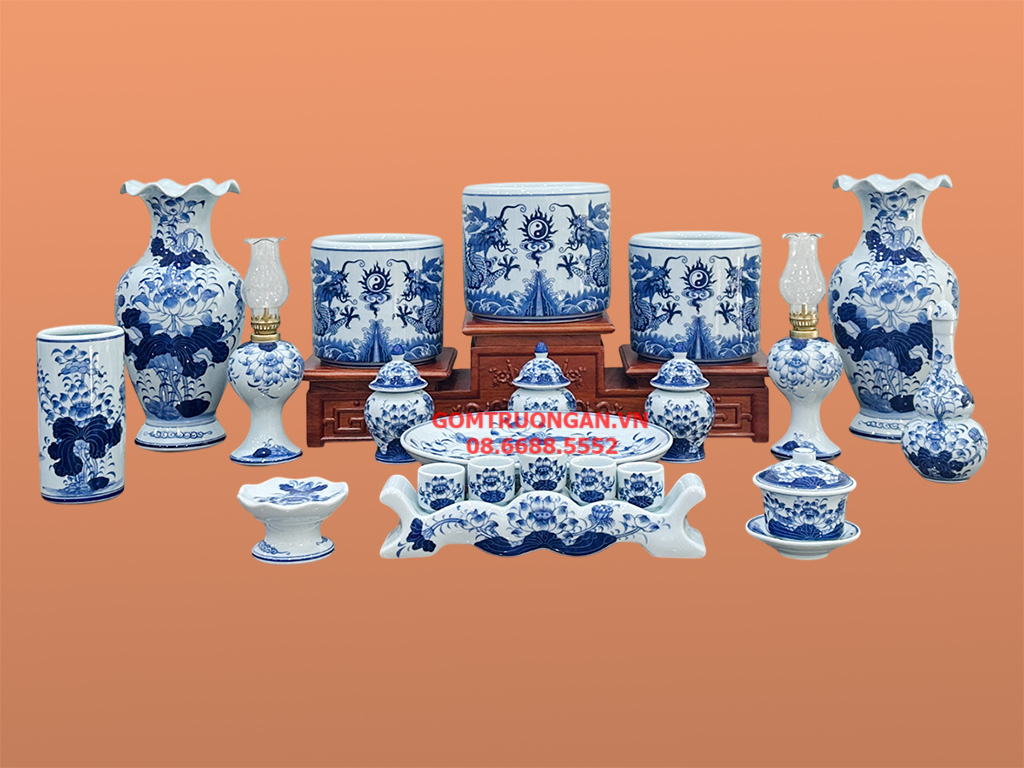 Bộ đồ thờ gia tiên men lam ngọc Lộc Phát ban thờ 1m53 3 bát hương 1