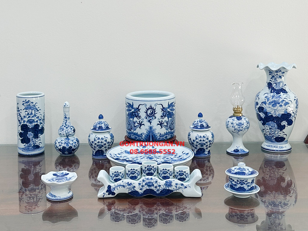 Bộ đồ thờ gia tiên men lam ngọc Lộc Phát ban thờ 1m75 1 bát hương 2