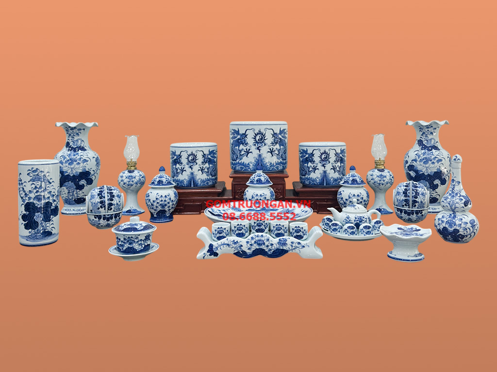 Bộ đồ thờ gia tiên men lam ngọc Lộc Phát ban thờ 1m97 3 bát hương 1