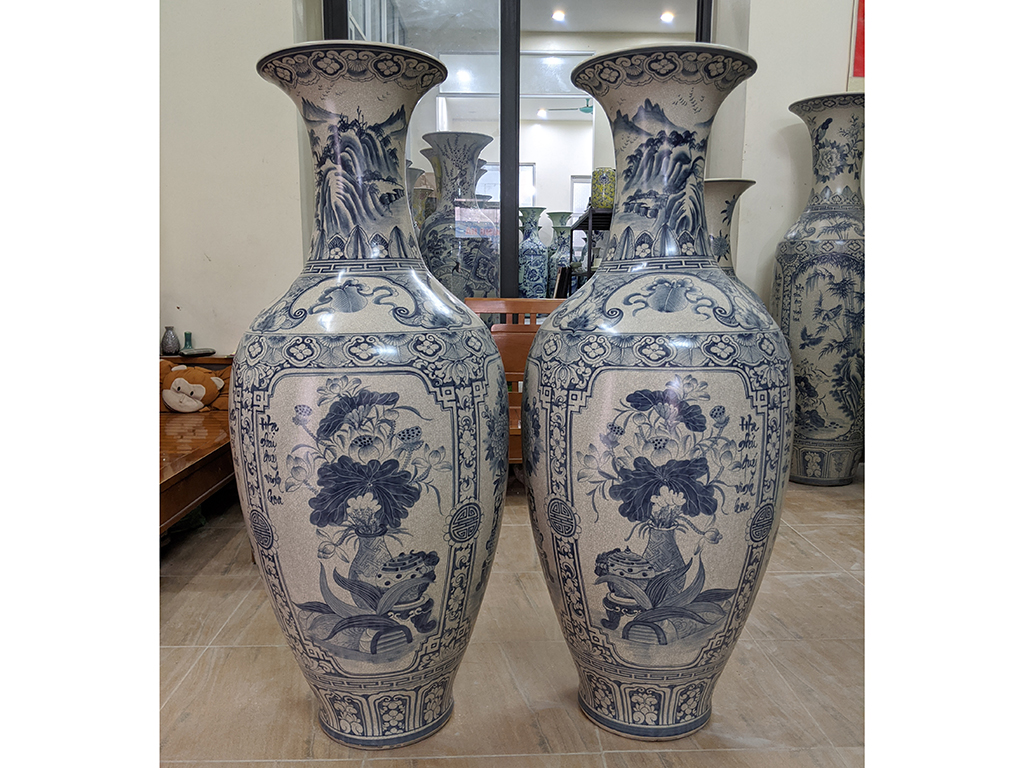 Bảo bình men rạn vẽ kỹ Tứ Quý cổ đồ 2