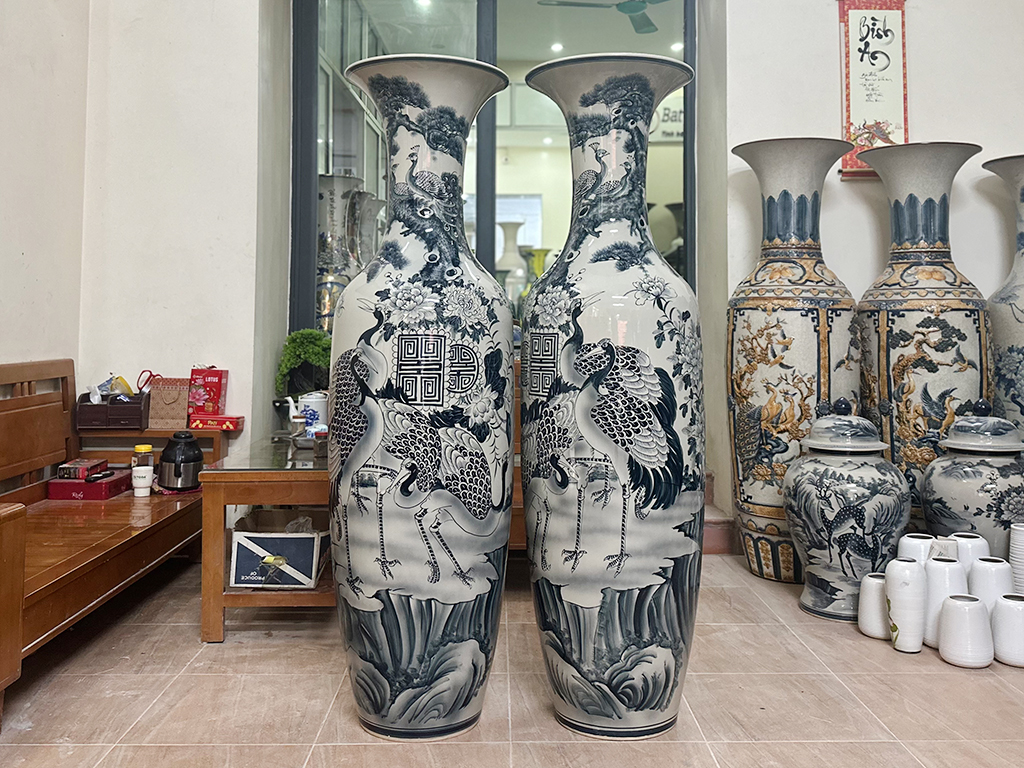 Lọ lộc bình Bát Tràng men chàm cổ Tùng Hạc Ngũ Phúc 1m6 mặt bên