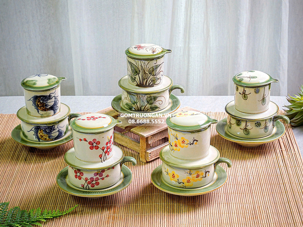 Phin pha cafe Bát Tràng vẽ tay hoa đào (hoa văn ngẫu nhiên) 1