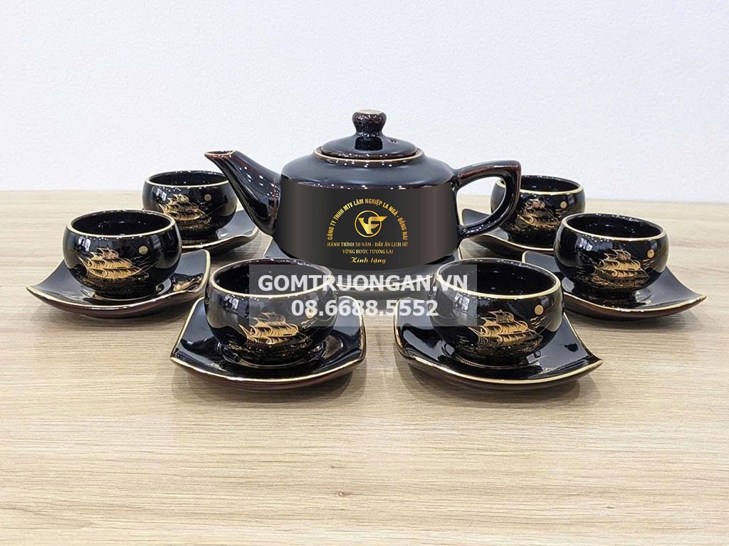 Bộ ấm chén in logo Thuận Buồn Xuôi gió men đen 1