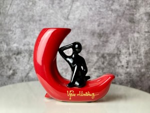 Bình hoa trang trí nghệ thuật cô gái đỏ đen