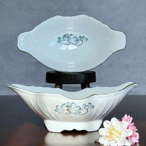 Bát đựng gà cúng men trắng vẽ sen xanh
