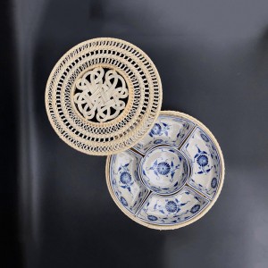 Khay mứt mây vẽ hoa đồng tiền màu xanh